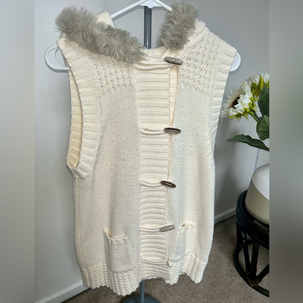 Cream sweater vest with buttons